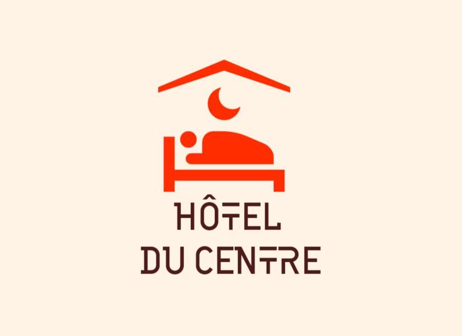 Hotel Du Centre Сен Дьони Екстериор снимка
