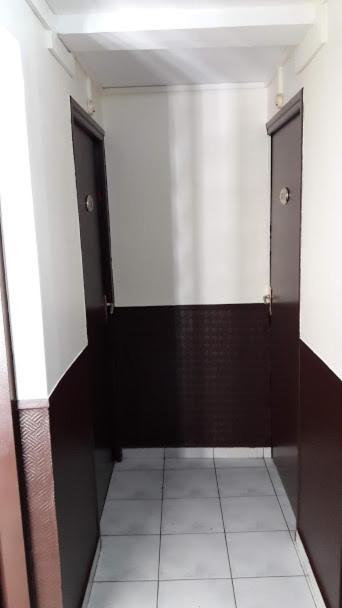 Hotel Du Centre Сен Дьони Екстериор снимка